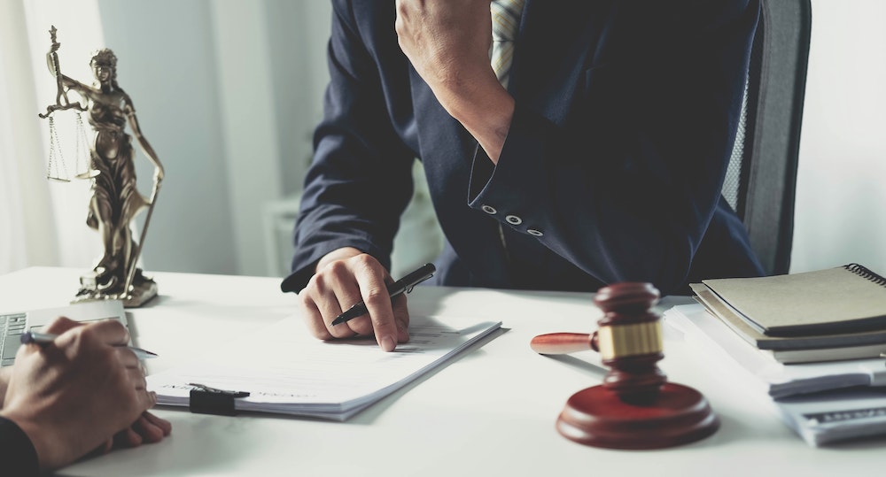 Implications juridiques des contrats de travail : un éclairage d'expert