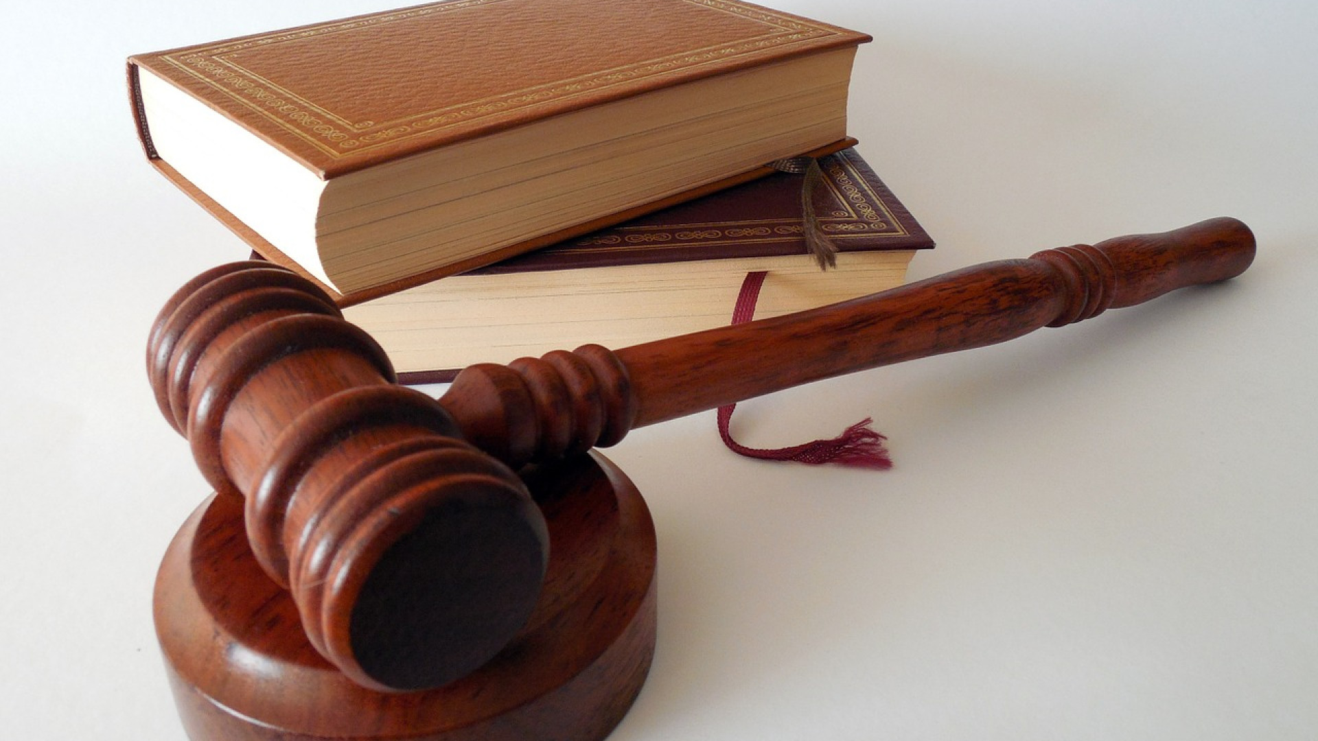 Un avocat en droit du dommage corporel défend les intérêts des victimes d'accidents de la route